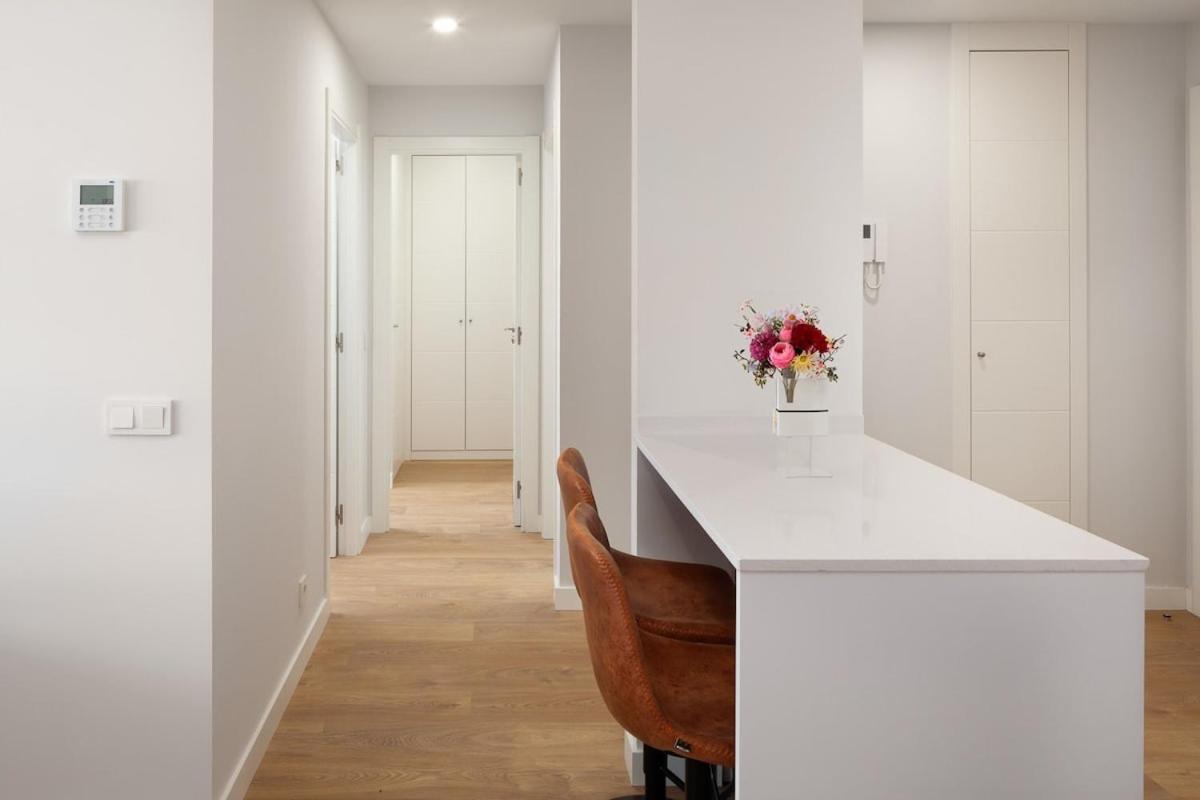 Apartamento Your Sunny Retreat! Modern Steps To The *